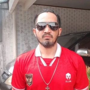 Yama Carlos Instagram - PENDUKUNG SEJATI TIMNAS INDONESIA
💪💪💪
#yamacarlos #babamarco #airnations #actor #model #timnasindonesia #erickthohir #sepakbola #juara #francnobel #pialadunia #pssi #garuda #merahputih #pujituhan