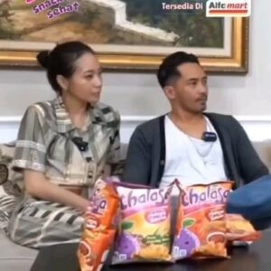 Yama Carlos Instagram - MANUSIA itu apalagi LAKI2 yg dipegang MULUTNYA/PERNYATAANNYA !!!
Buktikan itu MULUT2 yg katanya mau MEMFASILITASI saya bertemu dg MARCO ARMANDA BLESSIO CARLOS/ANAK KANDUNG SAYA !!!

#marcocarlos #yamacarlos #carinaivola #ceritayamacarina #thalasa #snack #sehat #podcast #keadilan #viral #pujituhan