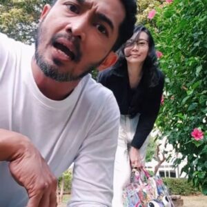 Yama Carlos Instagram - Untuk 4NJ1N9 yg suka bermain LENDIR dg klien B3T1N0nya...

#yamacarlos #babamarco #airnations #actor #satire #komedi #parodi #katakata #pujituhan