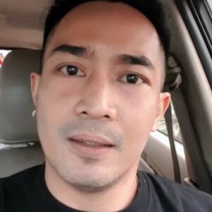 Yama Carlos Instagram - Dan terjadi lagiiii... SALAM DAMAI SELALU, SODARA2KU 🙏🙏🙏
#yamacarlos #babamarco #airnations #actor #model #salamtoleransi #toleransi #damai #sejuk #pujituhan