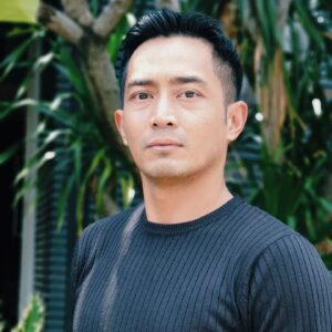 Yama Carlos Instagram - We're not perfect, we're not clean cut...
We're just trying to be ourselves...

#yamacarlos #babamarco #airnations #actor #model #cleancut #pujituhan 

NO BREWOKZ NO CRY 🤣🤣🤣