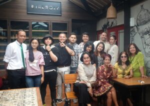 Yama Carlos Instagram - PUJI TUHAN, Terimakasih atas sukacita yg telah Kau berikan kepada keluargaku 🙏🙏🙏
#yamacarlos #carinaivola #ceritayamacarina #actor #keluarga #family #hukumcintakasih #tahunbaru #pujituhan