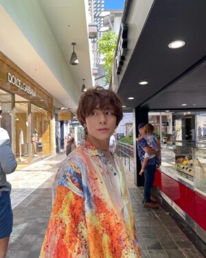 Yamashita Coki Instagram - 突然のJourney in HAWAIIのオフショ🏝️🍍🐾

完成を見させてもろたらかなり良く4月25日まで待てないデフ
また近々行きたいでございますな~☺︎

#祝アイス熱そうに食べる人　
#海割って歩きたい