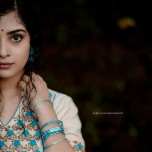 Yami Sona Instagram - 🌼🌼
 
📸 :@sujinsuvin 
 
Costume :@visakhunni_designs_ 
 

#onamspecial #onamdress #photographylovers 💙