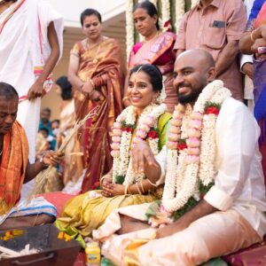 Yamini Yagnamurthy Instagram - If we could redo this day all over again, I wouldn’t change a thing :) My man @vijaykartikkannan :) 
Thank you @decorbykrishna @aadambharaa @primrose131chennai @sumathi_muah for making our beautiful day memorable at such short notice! 🌸 @niirfilms ☺️🙌🏽