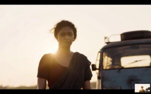 Yamini Yagnamurthy Instagram - #screengrabs #4 from #saanikaayidham 
#alexaminilf #signatureprimes #easyrigvario5 #@easyrig @arri 

@thatswatitis @screensceneoffl @KeerthyOfficial @selvaraghavan @SamCSmusic @yaminiyag @ramu_thangaraj @dhilipaction @Inagseditor @kabilanchelliah @Jagadishbliss @sidd_rao @skiran_kumar  @senthilkumarsmc @gbalaji @kanna__ravi @pallavikshroff @zayd.zolo88 @akashgirish_ @saifu.salam