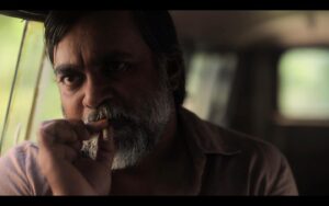 Yamini Yagnamurthy Instagram - #screengrabs #2 from #saanikaayidham 
#alexaminilf #signatureprimes #easyrigvario5 #stabilg2 @easyrig @arri 

@thatswatitis @screensceneoffl @KeerthyOfficial @selvaraghavan @SamCSmusic @yaminiyag @ramu_thangaraj @dhilipaction @Inagseditor @kabilanchelliah @Jagadishbliss @sidd_rao @skiran_kumar  @senthilkumarsmc @gbalaji @kanna__ravi @pallavikshroff @zayd.zolo88 @akashgirish_ @saifu.salam