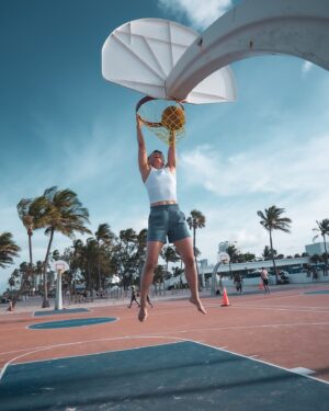 Yan Xiaonan Instagram - 🏀🏝️Slam dunks