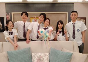 Yan-Ze Lu Instagram - 因為一霖跟晴天的婚禮，
難得的讓大家齊聚一堂！（真是謝囉🤣）
40頁戲接近40位演員，
搖滾區欣賞飆戲很過癮。
還請大家多多支持天道！
-
最後附上歡樂智瀚選集。
謝謝側拍:
@_p_yun_song_ 
@jane30523