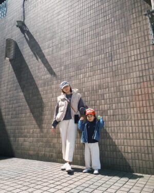 Yan-Ze Lu Instagram - 放假穿搭。
#ootd
#adidasoriginals 
#samba