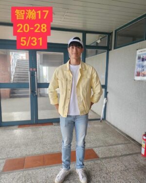 Yan-Ze Lu Instagram - 天道殺青了！
我從去年五月開始，參與了接近一年的拍攝時間，過程有歡笑、有淚水、有辛苦，但更多的是跟大家一起奮鬥凝聚的美好感情。
真心喜歡五小福的互相扶持、眾多前輩的關懷、還有面對劇情的喜怒哀樂。
每次拍八點檔都學到了很多，謝謝天道、謝謝三立、謝謝製作單位魔力時代。
然後謝謝羅智瀚，祝福智瀚去美國療情傷能一切安好，你真的太衰了🤣
我們都會在受傷中長大，變得更加強壯。

@dramasettvtw 
@magicpower_media