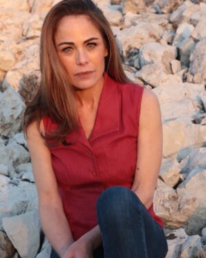 Yancy Butler Instagram - Excited to be heading to The Hollywood Show  Friday & Saturday June 7-8 at The Marriott Burbank Hotel. 

Go to HollywoodShow.com for more details and to buy tickets to the biggest autograph show in Los Angeles! (link in my bio 🔗)

#hollywoodshow #autographconvention #fanevent #burbankcalifornia
