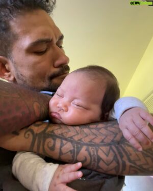Yancy Medeiros Instagram - What’s your favorite way to put your kid(s) to sleep 😴
Dont mean to be braggadocious, but Gracy Lou’s been sleeping like a G through the nights💁🏽‍♂️..#cancelme #jiujitsusaveslives #marleygirl #ym #thekid #gotyourback #shesnotimpressed