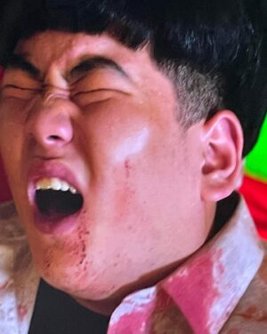 Yang Han-yeol Instagram - 떨어뜨리면...아파요...😢 # netflix #allofusaredead #지금우리학교는 #netflixkr 그치만 아파도 지우학..🏫🧟‍♂️🏹🧹