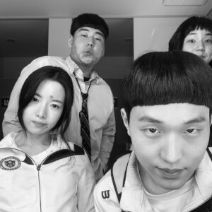 Yang Han-yeol Instagram - #netflix #allofusaredead#netflixkr #지금우리학교는  명절에도 지우학과 함께🧟‍♂️🏫