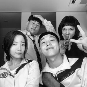 Yang Han-yeol Instagram - #netflix #allofusaredead#netflixkr #지금우리학교는  명절에도 지우학과 함께🧟‍♂️🏫