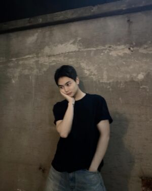 Yang Jun-mo Instagram - 머리야 무럭무럭 자라렴🥹