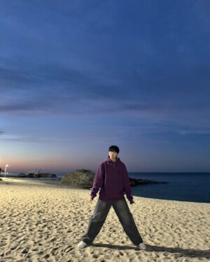 Yang Jun-mo Instagram - 손이랑 귀가 시려워지는 시기.