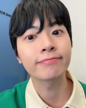 Yang Jun-mo Instagram - 초 초 근접 빵떡샷👀
#준과준 #junandjun #첫 #팬미팅 #first #fanmeeting