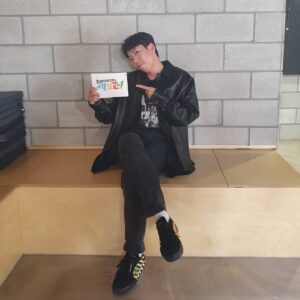 Yang Se-chan Instagram - 세얼간이 오늘8시
네이버티비에서라이브해요
참여해주세요^^
10월23일 금요일 저녁에도7시50분
TVN생방송도 많이 봐주세요