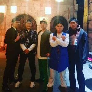 Yang Se-chan Instagram - 무대뒤
MC최성민
하야부사
뱅구
최돕바
꿩
#코미디빅리그