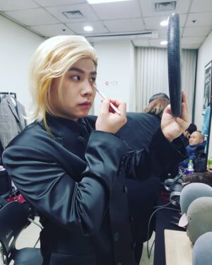 Yang Se-hyung Instagram - 진짜 이런 사진 올리기 싫은데
심각하게 많은 부탁이 있어 
꾸역꾸역 올립니다
아 그리고 메이크업 한척 연기한거고
놀랍겠지만 쌩노메 노뽀샵 입니다

#양세형
#애기들안녕
#약속지켰다
#우리의만남
#영원하기다
#어둠이있어별이있데
#내가어둠할께
#애기들이별이되죠
#ㅅㄹㅎ
#데헷쿵내맘이쿵쿵♡