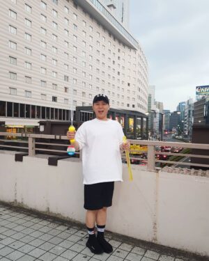 Yang Se-hyung Instagram - 비눗방울 방울방울
귀염둥이 둥이둥이
바리바리 양세바리

#양세형