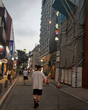 Yang Se-hyung Instagram - 비눗방울 방울방울
귀염둥이 둥이둥이
바리바리 양세바리

#양세형