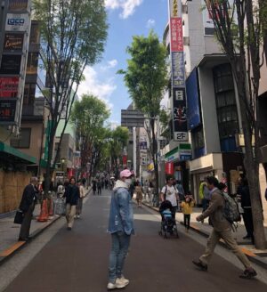 Yang Se-hyung Instagram - 언제나 찾아오는 봄님
언제나 설레이는 봄님
봄님아 너무 빨리가지 마세요
좀 더 있어 주세요
가더라도 가실적엔
그 봄의 향기 좀 더 뿌려주세요
그 봄의 힘참을 더 나눠 주세요
가더라도 가실적엔
내년에도 건강하게 보자고
약속해요
봄님....... #시에관한악플싹다차단신고후엄마한테일름