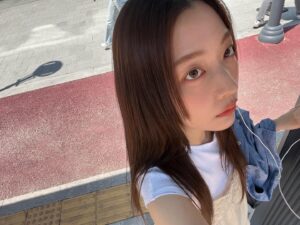 Yang Seo-hyun Instagram - 셀카를 몰아 찍는 편 ..