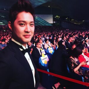 Yang Seung-ho Instagram - 늦었지만 안전하게 참석 ㅎ 기다려주신 팬분들 죄송해용 !!!#부국제 #승호 #레드카펫 #A  #훗