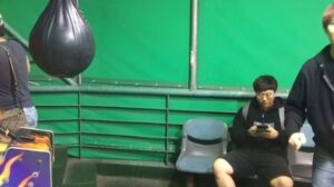 Yang Seung-ho Instagram - 사비타 챔피언 냐하하 공연후에는 펀치한번... 오늘 공연보러 와주셔서 감사합니당 서포터 넘 맛있게 잘 먹었어용 ㅎ #사비타 #승호 #엠블랙 #A  #훗