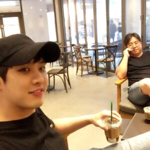 Yang Seung-ho Instagram - 간만의 휴일 남자둘이데이트 ㅋㅋ #엠블랙 #승호 #용민형 #휴일 #A  #훗