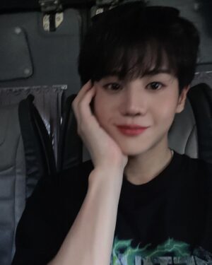 Yang Yo-seop Instagram - 🙂