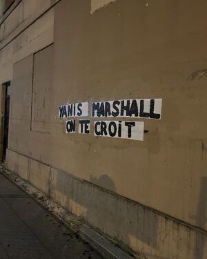 Yanis Marshall Instagram - IL Y A QUELQUES JOURS, JE ME SUIS LIBERE DU POIDS, QUI M’ETAIT DEVENU INSUPPORTABLE, QUE JE PORTAIS DEPUIS TROP LONGTEMPS.
LA LIBERATION DE LA PAROLE N’A PAS ETE SIMPLE MAIS LA REVELATION DES FAITS  DONT J’AI ETE VICTIME, ALORS QUE JE N’AVAIS QUE 14 ANS, M’A SEMBLE INDISPENSABLE.
ELLE EST INDISPENSABLE POUR ENVISAGER MA RECONSTRUCTION.
ELLE EST INDISPENSABLE POUR TOUTES LES AUTRES VICTIMES QUI M’ONT CONFIE LEURS SOUFFRANCES AVANT QUE JE DENONCE LES FAITS ET ONT CONTINUE A SE MANIFESTER APRES LEUR REVELATION.
COMME JE L’AI ANNONCE, MON AVOCATE, MAITRE KALTOUM GACHI, A DEPOSE UNE PLAINTE PENALE AU PARQUET DE GRASSE POUR DES FAITS DE VIOLS AGGRAVES, AGRESSIONS SEXUELLES AGGRAVEES ET CORRUPTION DE MINEURS.
J’INVITE TOUTES LES VICTIMES, QUI SE SENTENT PRETES, A SAISIR LA JUSTICE ET A NE PAS SE LAISSER INTIMIDER PAR LES TENTATIVES DE DESTABILISATION.
LA HONTE DOIT CHANGER DE CAMP.
L’AUTEUR DES FAITS DEVRA REPONDRE DE SES ACTES MAIS AUSSI TOUTES CELLES ET TOUS CEUX QUI ONT COUVERT SES AGISSEMENTS.
J’AI CONFIANCE EN LA JUSTICE DE MON PAYS ET IL APPARTIENT DESORMAIS AUX SERVICES COMPETENTS DE FAIRE LEUR TRAVAIL.
JE ME TIENS EVIDEMMENT A LEUR DISPOSITION POUR APPORTER TOUTES LES PRECISIONS NECESSAIRES AFIN QUE LA VERITE TRIOMPHE.
 
YANIS