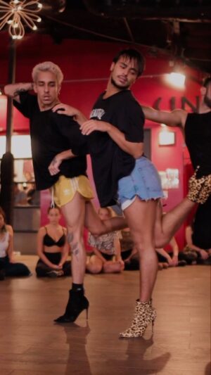 Yanis Marshall Instagram - Being good isn’t always easy no matter how hard I try! 
Dancing with my boys @pe_reis @evelioxnc ❤️