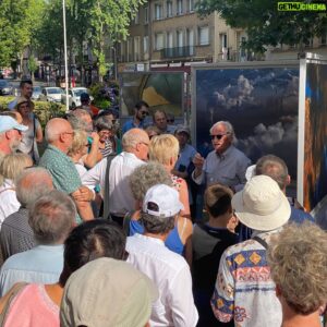 Yann Arthus-Bertrand Instagram - EXPOSITION - LEGACY, UNE VIE DE PHOTOGRAPHE-REALISATEUR

Je suis très heureux de vous inviter à découvrir l'exposition "Legacy, une vie de photographe-réalisateur" à Saint-Lô (@saintloagglo), qui retrace ma carrière de photographe avec une sélection de photos qui me tiennent profondément à cœur. 

Découvrez les 80 photos de l’exposition jusqu’au 30 octobre, le long de la rue Torteron et sur la place Guy-Fontenelle côté gare, mais aussi à l’intérieur de la galerie du hall de la mairie.