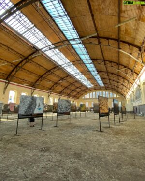 Yann Arthus-Bertrand Instagram - Exposition La Terre vue du ciel à Pinerolo, Callaverizzia Caprilli (Italie) jusqu’au 30 novembre 2022.