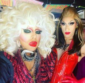Yara Sofia Instagram - Wishing the best of luck to my sister cowerker and close friend!!!! We both has been thru a lot together and it makes me so happy to see you glow up!!! Keep on shining superstar!!!!! @rupaulsdragrace #dragraceseason15 has been AMAZING!! All contestants are so sickning!!!! But i have to say iam #teamanetra !!!!! Who you guys rooting for???? #rupaulsdragrace #rupaulsdragraceseason15 #anetra #yarasofia #echapalante