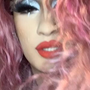 Yara Sofia Instagram - Wishing the best of luck to my sister cowerker and close friend!!!! We both has been thru a lot together and it makes me so happy to see you glow up!!! Keep on shining superstar!!!!! @rupaulsdragrace #dragraceseason15 has been AMAZING!! All contestants are so sickning!!!! But i have to say iam #teamanetra !!!!! Who you guys rooting for???? #rupaulsdragrace #rupaulsdragraceseason15 #anetra #yarasofia #echapalante