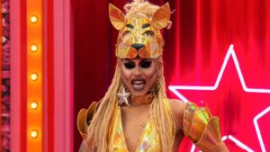 Yara Sofia Instagram - La Perra is in the House!!!! Flashback Friday to Allstars 6 henny! Echa Pa'lante Allstars 9 
We a perfect couple if you ask me 69 💋