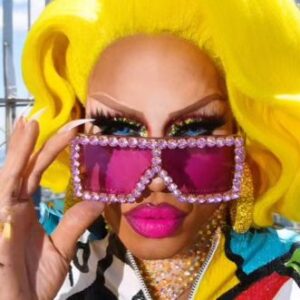 Yara Sofia Instagram - I see you 👀 

*

*

*

#echapalante #puertoricanprincess #rupauldragrace #dragraceroyalty #allstars #jailhousebarbie #lasvegas #vegasbaby #dragbrunch #dragbrunchvegas #dragqueen #fanfavorite