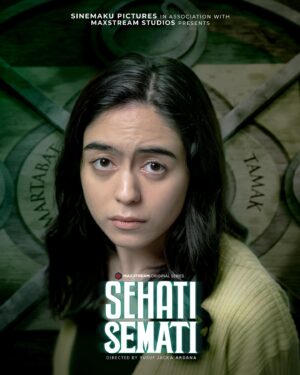 Yasamin Jasem Instagram - Sinta, Pemain dari permainan kompas sebelumnya, perempuan yang melankolis, mudah gelisah, dan terikat dengan dunia paralel. 

Apa yang membuat Sinta kembali terjebak dalam permainan ini?

Temukan jawabannya di Series Sehati Semati mulai 28 Juni 2024 di MAXStream.

#SehatiSemati #SemuaAdaCerita #MAXStreamOriginalSeries
