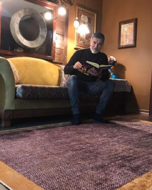 Yaşar Alptekin Instagram - @ahmettelyakar Kardeşimin sahibi olduğu Serans tekstil’e evime güzellik kattığı için teşekkür ediyorum.