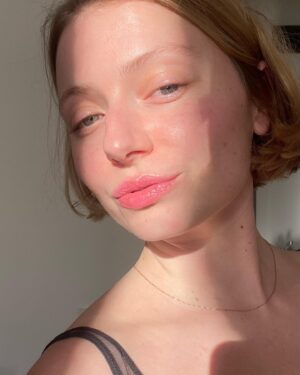 Yasemin Szawlowski Instagram - (-‿◦☀)