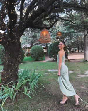 Yasmina Kerr Instagram - Love & friends 🤍✨💍

Yolanda & Coello’s wedding 🥹🔥
#love #soulmate #weekendvibes #wedding