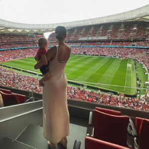 Yasmina Kerr Instagram - Family, friends, ballet, food =  HEALTHY  LIFE  STYLE 
La importancia de compartir espacio con personas que queremos, de nutrirnos mentalmente, de cuidarnos físicamente, de dedicarnos tiempo a nosotros mismos, a nuestros proyectos, a nuestro crecimiento personal y disfrutar de la vida y de este viaje.
 🩰♥️✨

#ballet #healthylifestyle #balletdancer #healthyfood 
#familytime #artist #art #happiness #blessed