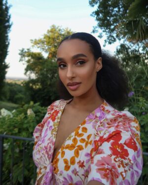 Yasmine Taty Instagram - ~ Last evening 🤍! 
In the most beautiful restaurant 😋 @lalimonaiaristorante ! 
~ Thank you @davinesofficial for the most amazing,exciting and inspiring event. 🌿🌱I’m so grateful that I was part of it.
I hope we can make this happen again. ❤️🙏🏾 
One more big THANK YOU for the most beautiful time & memories ! 

#Davines #event #Parma