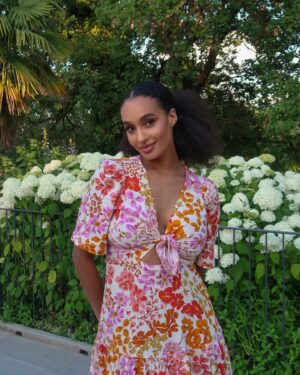 Yasmine Taty Instagram - ~ Last evening 🤍! 
In the most beautiful restaurant 😋 @lalimonaiaristorante ! 
~ Thank you @davinesofficial for the most amazing,exciting and inspiring event. 🌿🌱I’m so grateful that I was part of it.
I hope we can make this happen again. ❤️🙏🏾 
One more big THANK YOU for the most beautiful time & memories ! 

#Davines #event #Parma