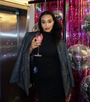 Yasmine Taty Instagram - Všetko najlepšie @nyxcosmetics_czsk k 25 narodenínam želám ! Ďakujem za pozvanie na skvelý event a aj za darčeky ktoré som si odniesla ! 🤍🙏🏾🙏🏾 @nyxcosmetics #nyxcosmetics #nyxcosmetics_25